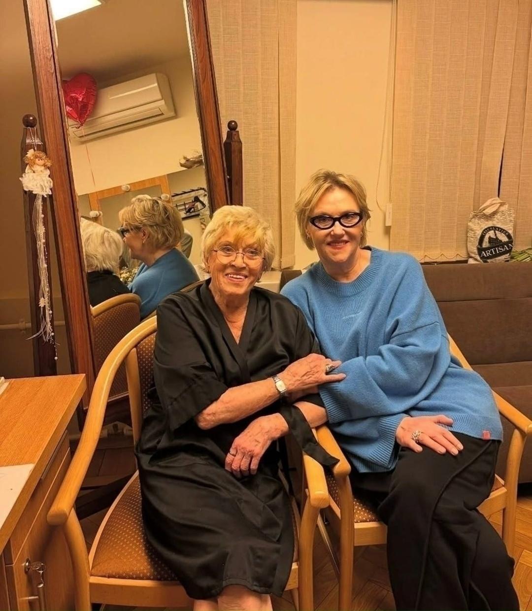 Ирина Розанова показала фото с 90-летней Алисой Фрейндлих