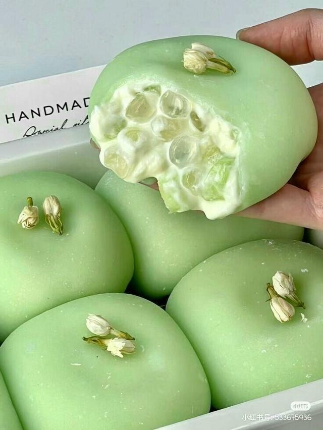 У меня заказов на этот популярный Моти "пломбир-клубника" на 3 недели вперёд! Делюсь рецептом только здесь: