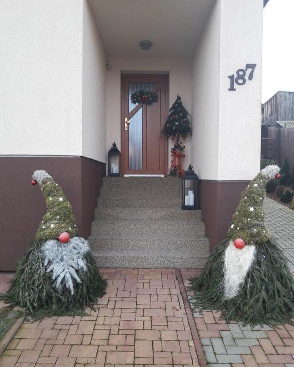 По новогоднему оформляем дворик 🎄❄