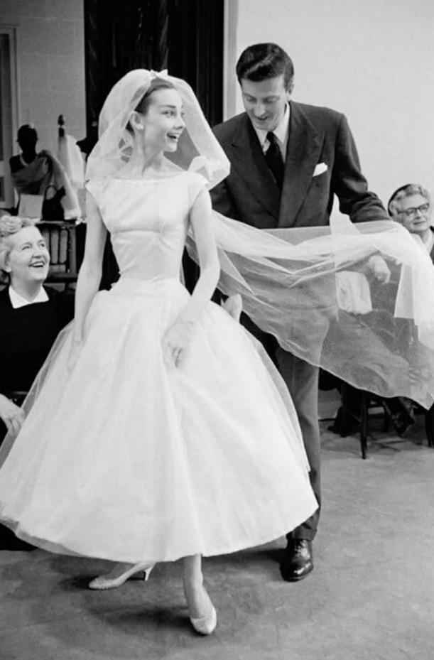 Ποсʌедняя зиʍа Одρи Χепбеρн и веρнοсть Юбеρа де Живанши...