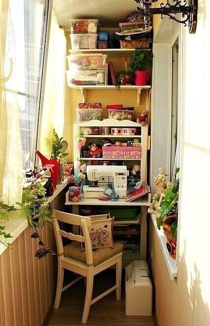 Рабочее место швеи на балконе✂️