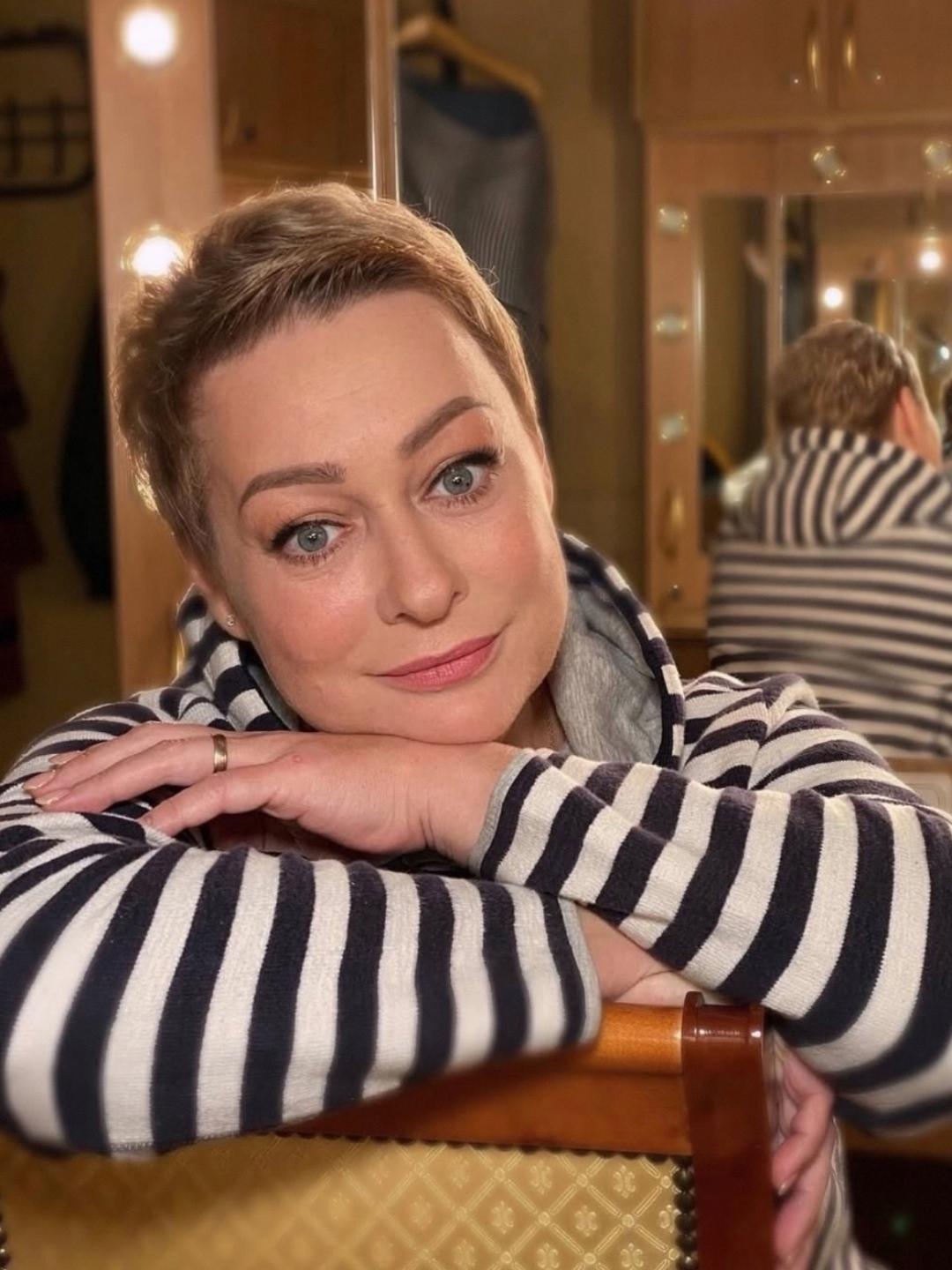 Мария Аронова, актриса 53 лет, поделилась своими взглядами на внешний вид: «Моё главное отличие — я появилась на свет уже зрелой».