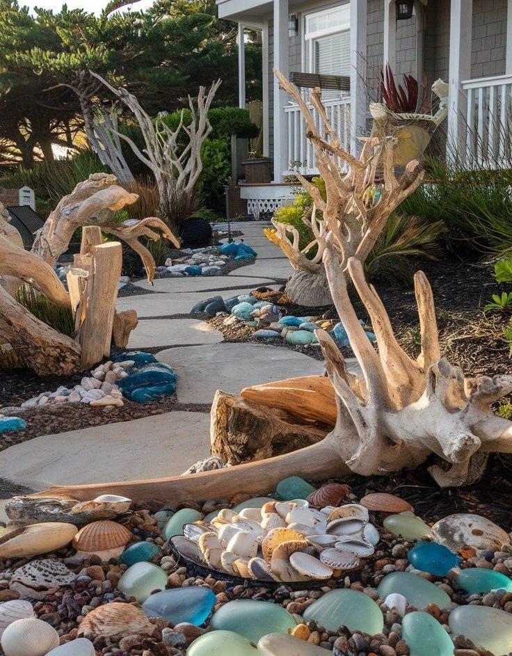 Коряги в саду