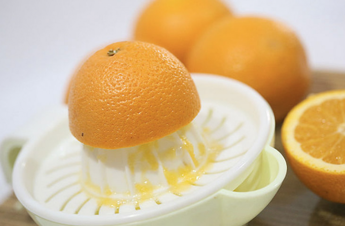 5 способностей микроволновки. Получаем лимонный сок и превращаем молоко в пену для капуччино