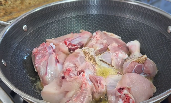 Самая вкусная курица на ужин, в сливочном соусе. За 30 минут на столе шикарное блюдо