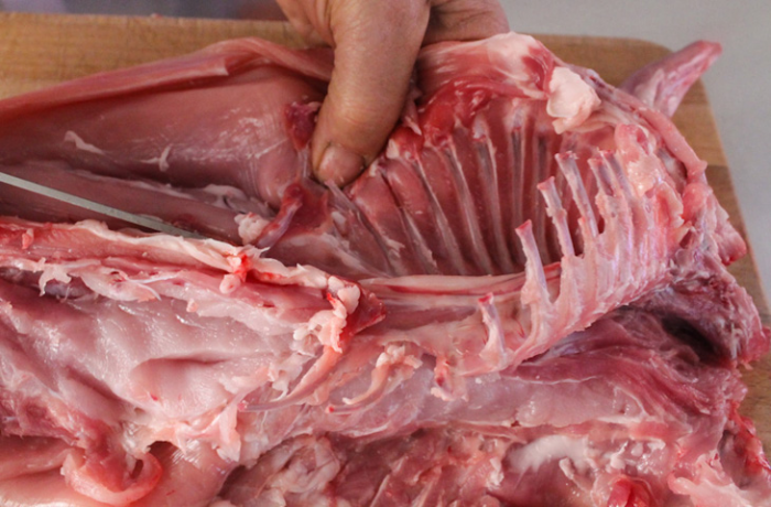 Как удалить из кролика все кости, сохранив цельной тушку