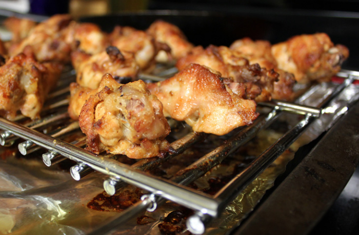 Снижаем вред острых куриных крылышек