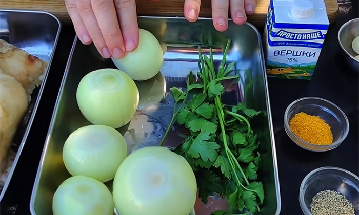 Недорогая, но вкусная намазка из курицы: заменит и колбасы, и паштеты