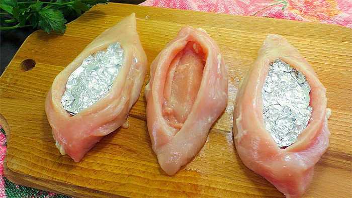 Куриное филе-лодочки: начинка добавляет и вкус, и сочность