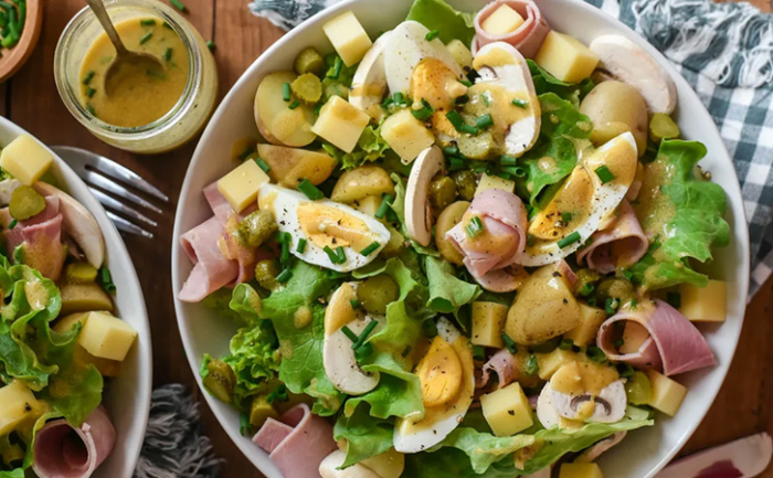 Салат из Парижа. Простые ингредиенты, легко делать, но не надоест неделями