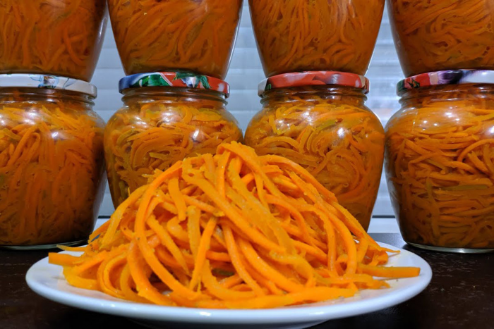 Хрустящая морковь по-корейски. Улетает банками: идет и к мясу, и как закуска