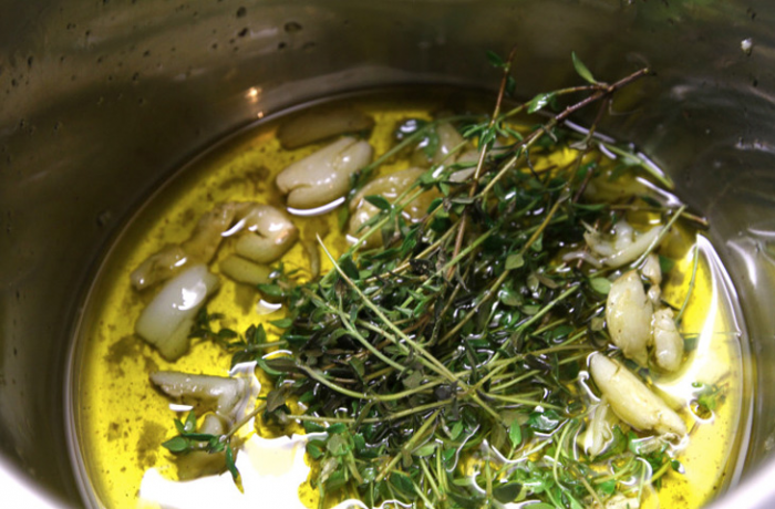 Используем остатки зелени: делаем заправки и масло