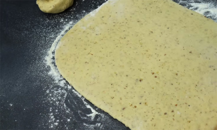 Стакан варенья и 30 минут: шикарный пирог на скорую руку, от которого дети в восторге