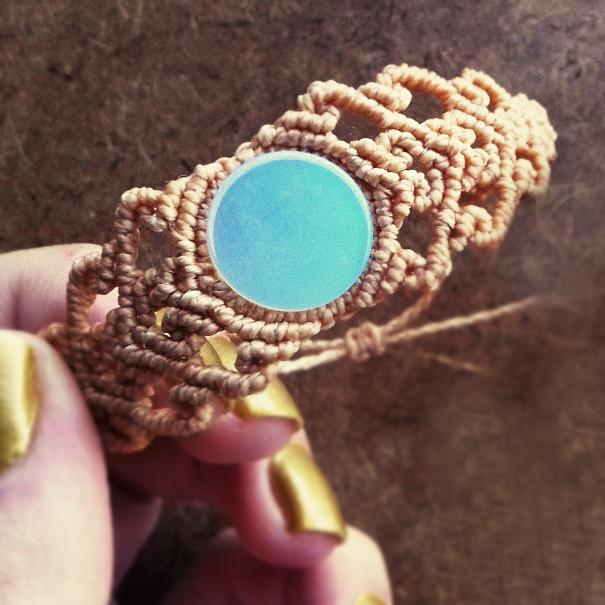 Широкий браслет с кабошоном в технике макраме. Мастер-классы