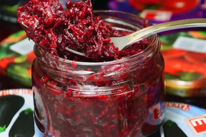 Легендарный советский салат из свеклы на зиму. Знаменитая «Аленка», подойдет и в борщ