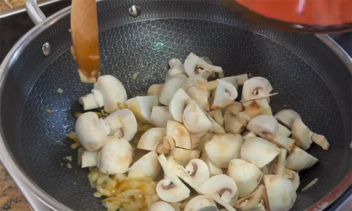 Самая вкусная курица на ужин, в сливочном соусе. За 30 минут на столе шикарное блюдо