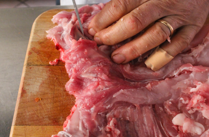 Как удалить из кролика все кости, сохранив цельной тушку