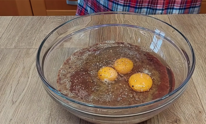 За этими бутербродами раньше очереди стояли. В основе нежнейшая котлета из печени