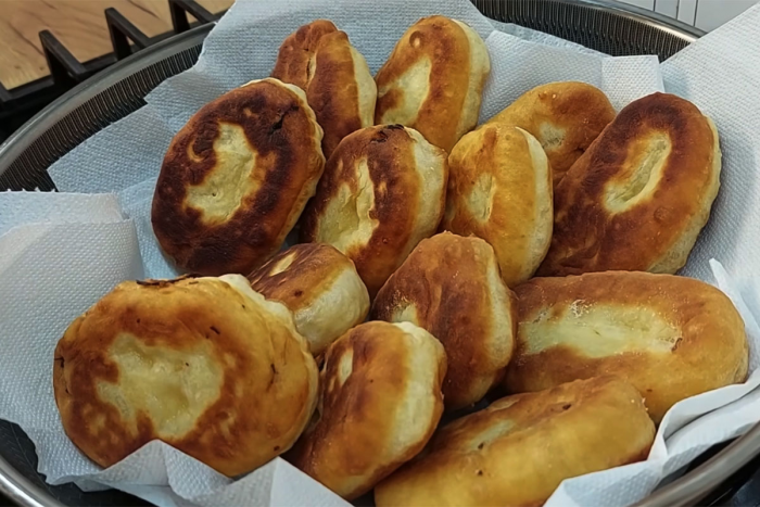 Пирожки мгновенные, «как у бабушки». Простая выпечка без дрожжей