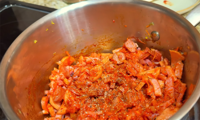 Сборная мясная солянка по-купечески. Рецепт из старой поварской книги