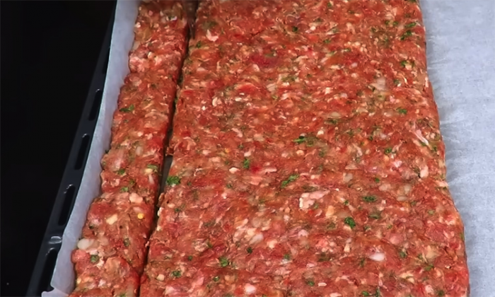 Люля-кебаб в духовке на обычной кухне: сочный, ароматный, такой же как на мангале