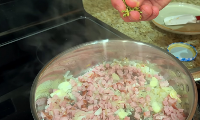 Кремово-нежные макароны на сковороде: ужин-шедевр за 15 минут, когда готовить совсем лень