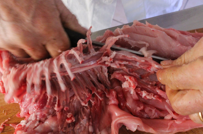 Как удалить из кролика все кости, сохранив цельной тушку