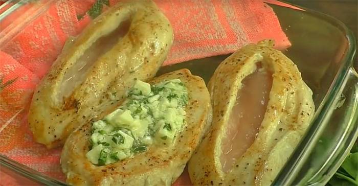 Куриное филе-лодочки: начинка добавляет и вкус, и сочность