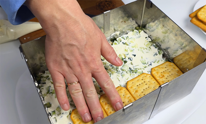 Салат-торт Снежная равнина: новогодний шедевр в центр стола