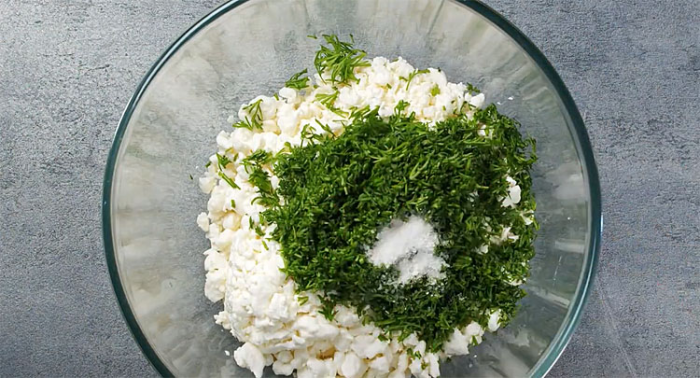 Взяли лист теста и сделали 3 вида разной выпечки за минуты: лепешки, хычины и плацинды