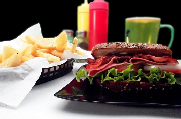 Что случится с телом, если есть только фастфуд