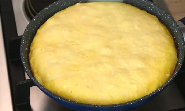 Хачапури за 5 минут на сковороде: ленивый рецепт, но не хуже чем из печи