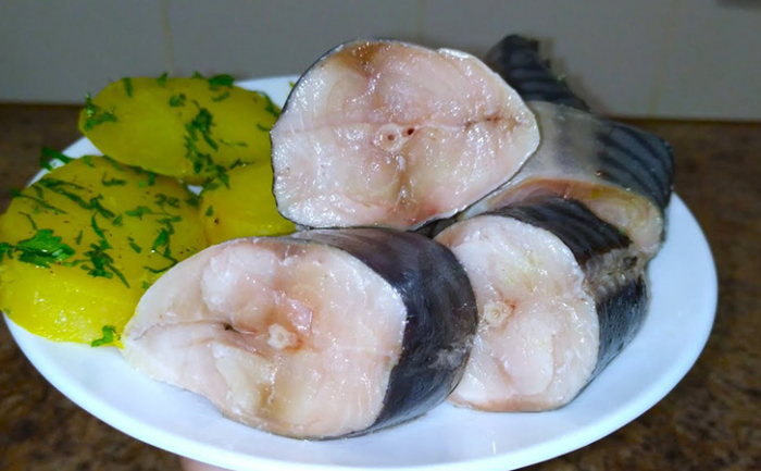 Скумбрия будет вкуснее лосося: секрет потрясающего вкуса в особом маринаде