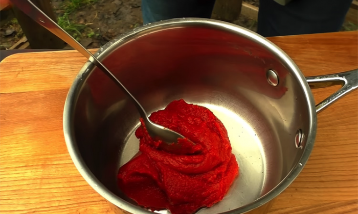 Кавказский соус из томатной пасты за 5 минут: кетчуп больше не нужен