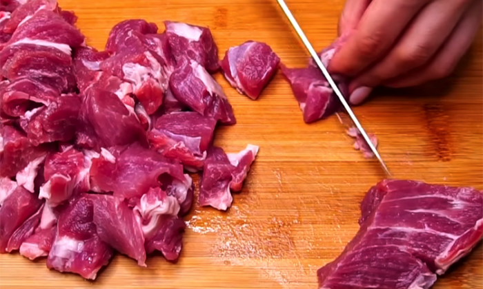 Мясо с подливкой, как делали советские хозяйки. К любому гарниру