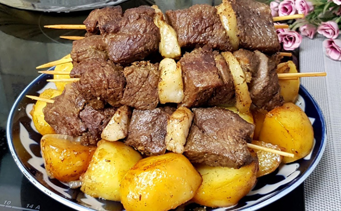 Шашлык-кебаб: осенний рецепт, чтобы готовить не выходя из дома. С дымком, но делаем на плите