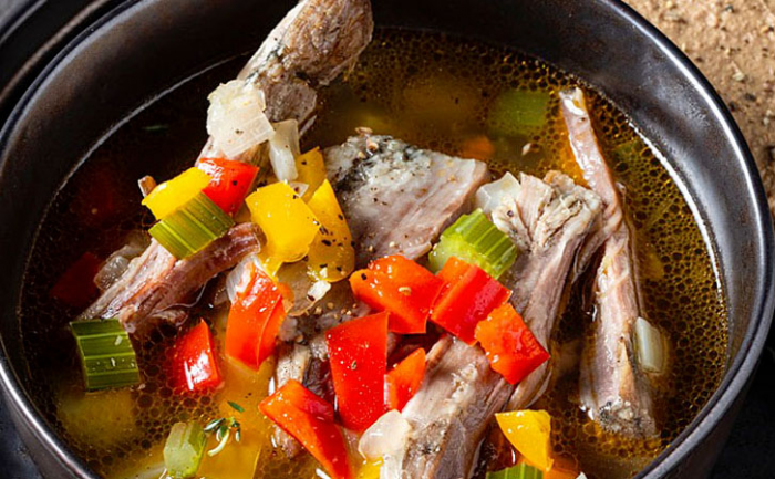 Рецепт рагу из ребрышек и овощей: заменит и суп, и второе