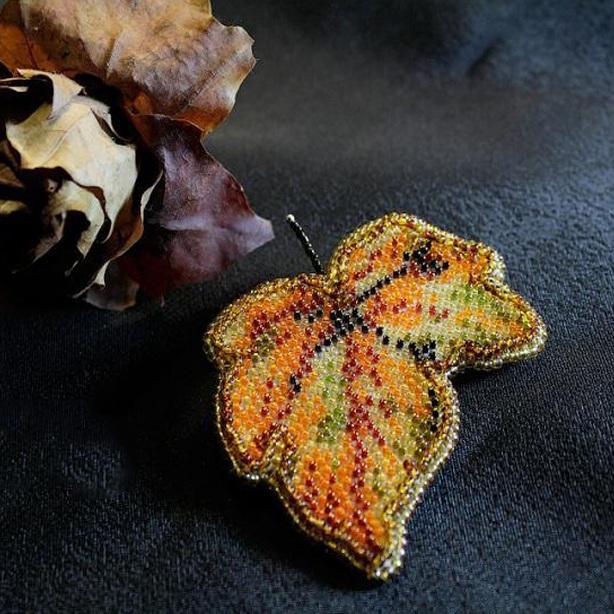 Брошь &quot;Листья&quot; своими руками. Вышивка бисером