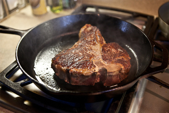 Как приготовить вкуснейший стейк без гриля