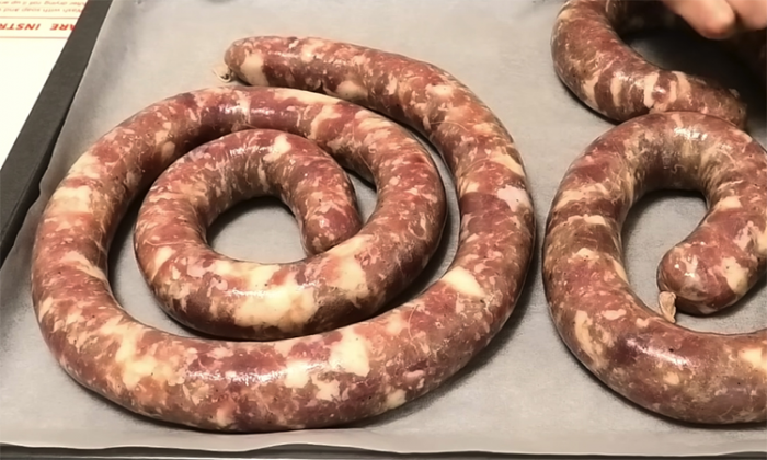 Деревенская запеченая колбаса. Простой рецепт без хлопот