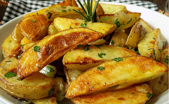 Особый рецепт жареной картошки. Чесночный маринад творит чудеса