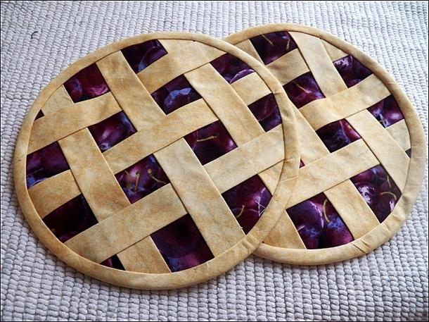 Прихватка своими руками "Вишневый пирог". Мастер-класс