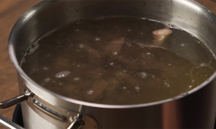 Ленинградский рассольник, за ним очереди стояли. Суп простой, но зато сытнее солянки