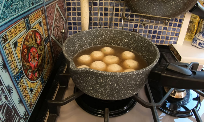 Когда детям надоели котлеты, на выручку приходят фрикадельки. Всегда просят добавку