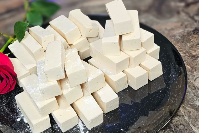 Гора конфет из восьми яблок. Нежный десерт, полностью натуральный