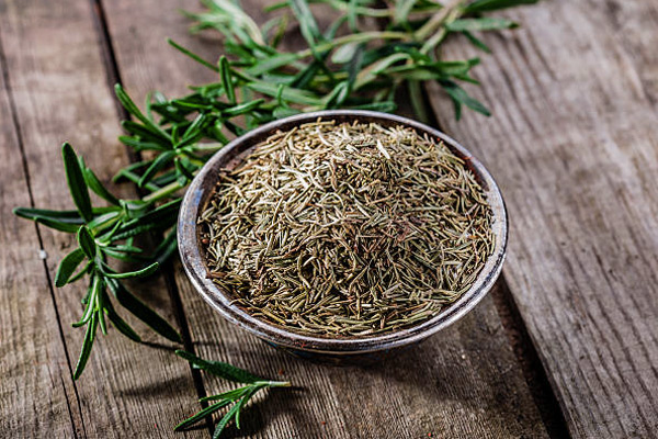 Скрытая польза розмарина