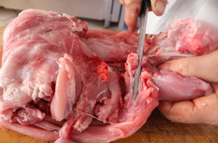 Как удалить из кролика все кости, сохранив цельной тушку