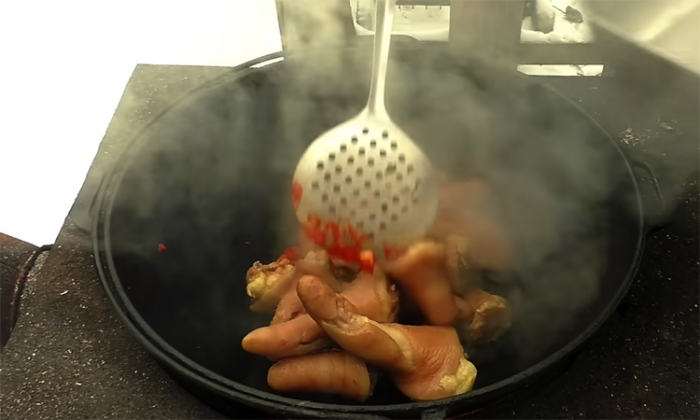 Взяли самое дешевое мясо и превратили в шедевр: закуска-деликатес за копейки